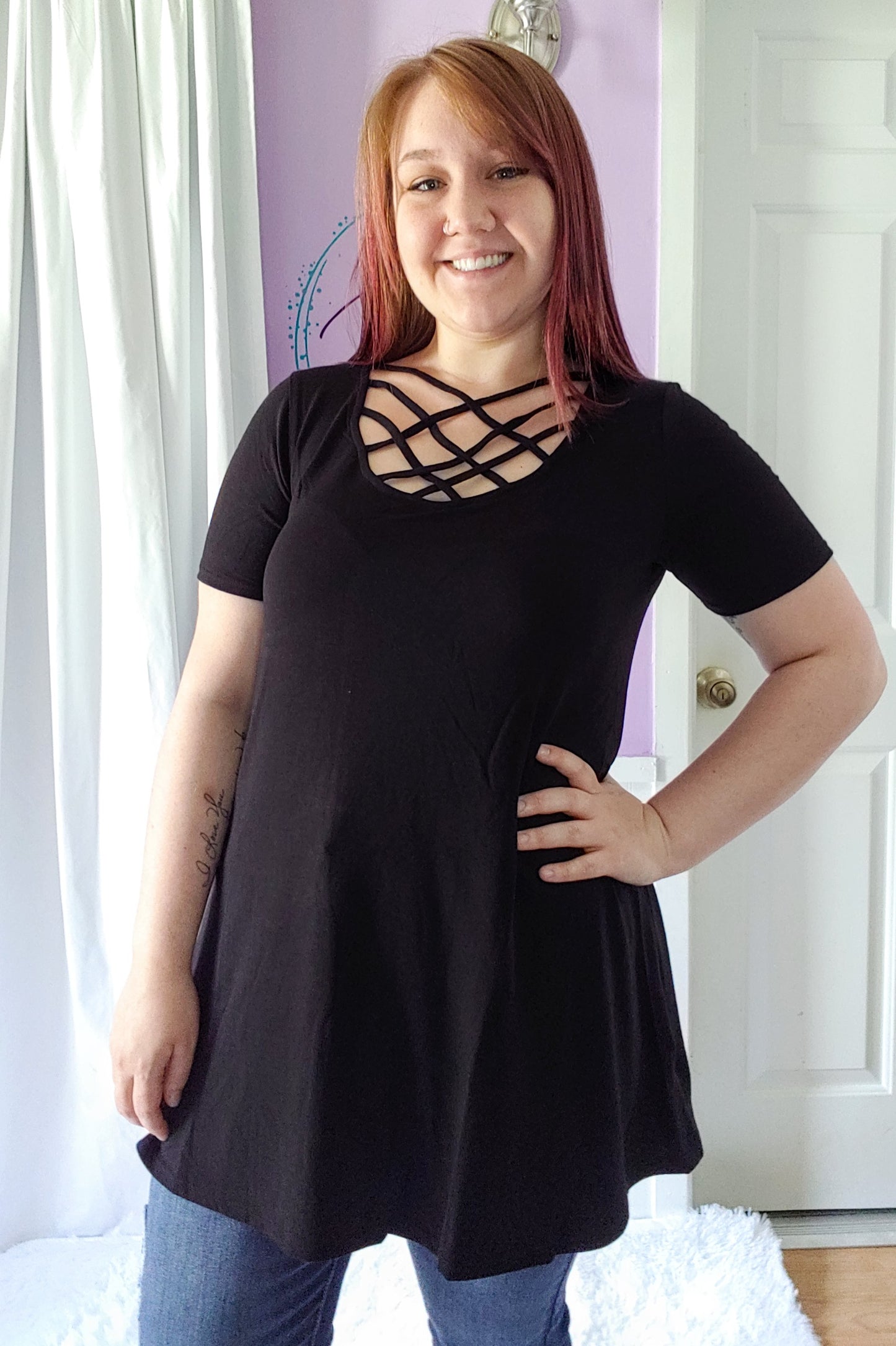 Tara Cross Tee in Ivory (S-XL)