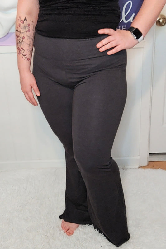 Raw Hem Yoga Pants in Charcoal (S-XL)