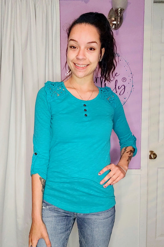 Leslie Lace Top in Turquoise