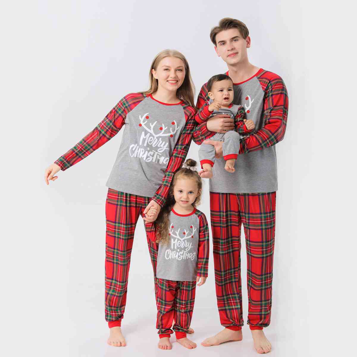 Men MERRY CHRISTMAS Graphic Top and Plaid Pants Set